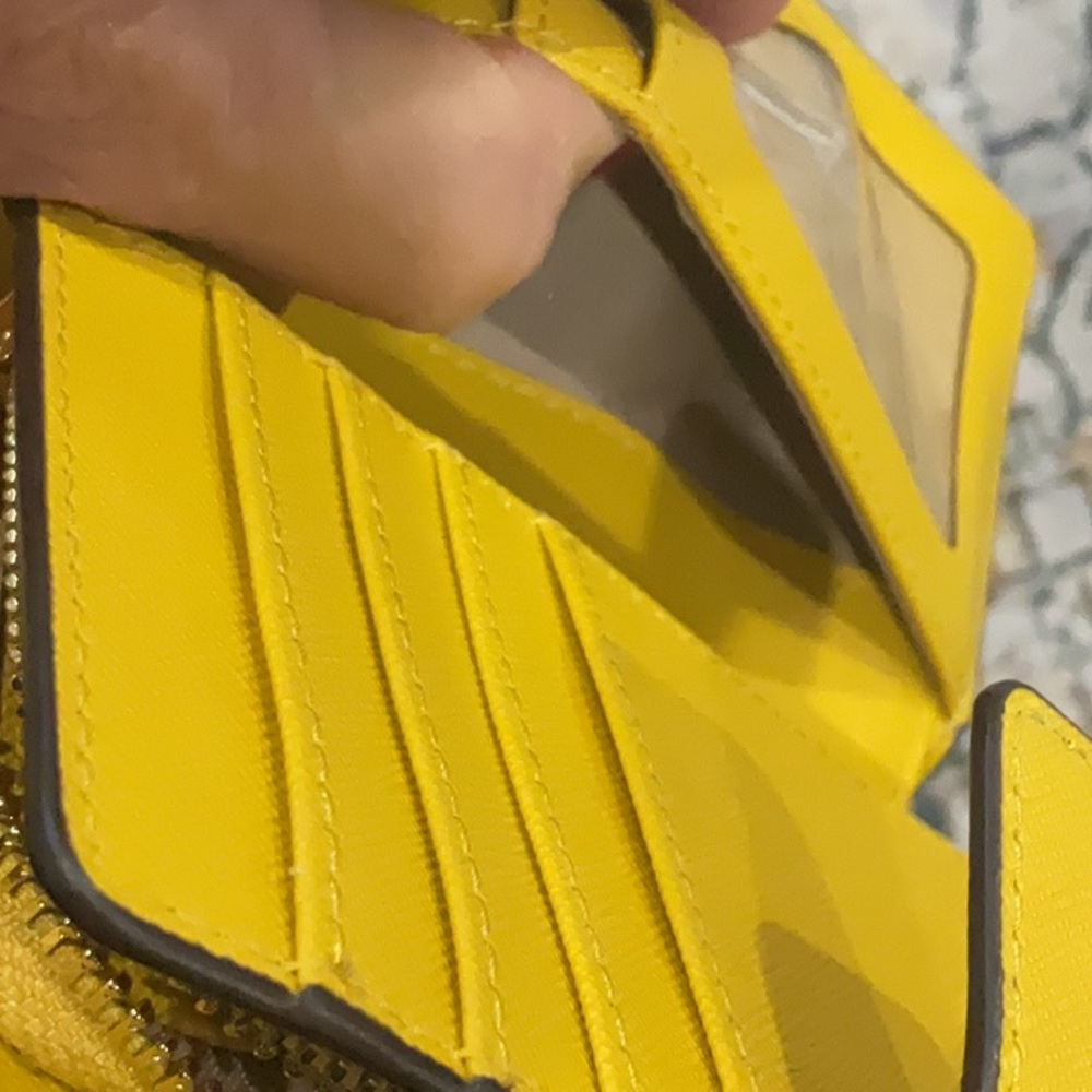 Michael Kors Yellow Gold Wallet NWT - Picture 12 of 13